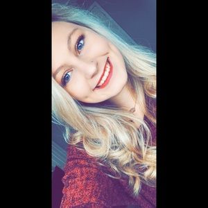 Meet your Posher, Nicole